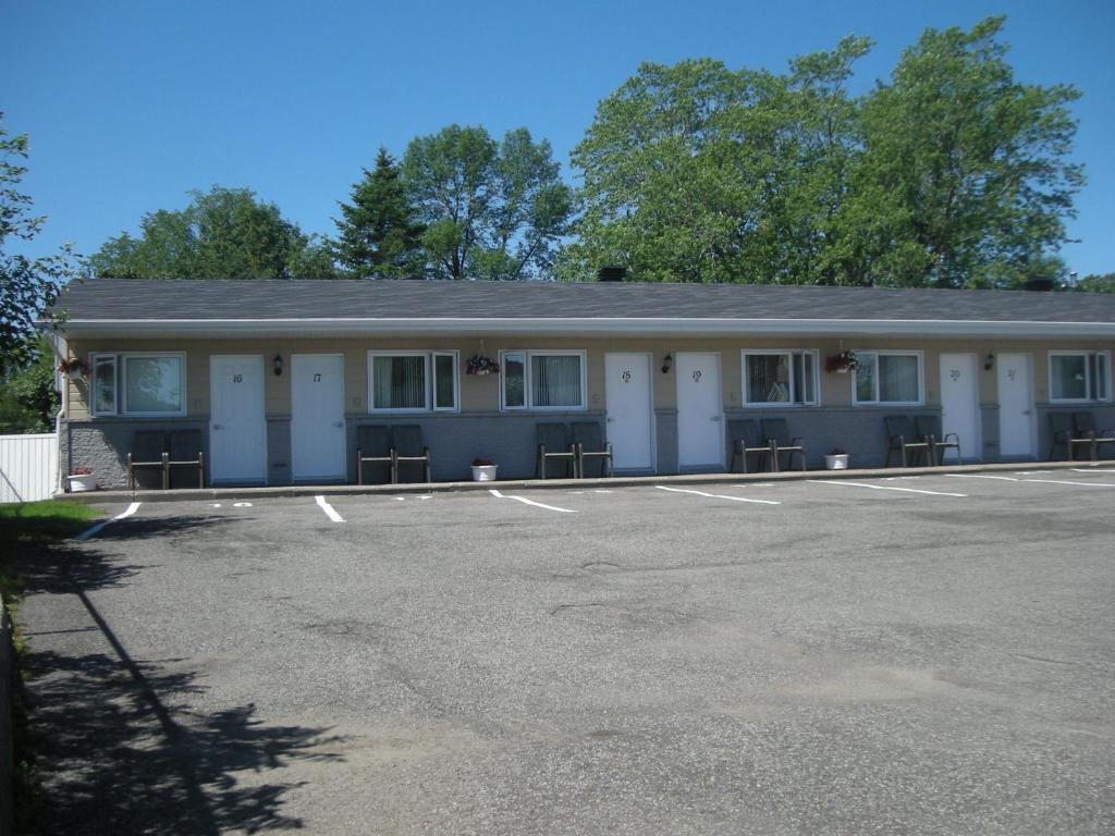 Motel Chevalier Québec Exterior foto
